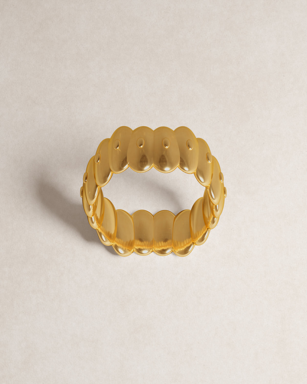 pebble ring, gold vermeil, 18k gold vermeil, product shot, close up, side view, jewellery, sculptural jewellery, minimal jewellery, blob